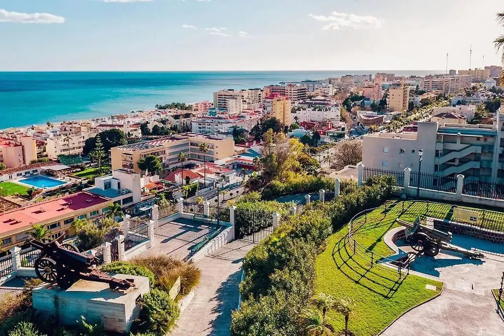 Tropical Holiday Apartment - Parking, Wifi, Ac Torremolinos Spagna