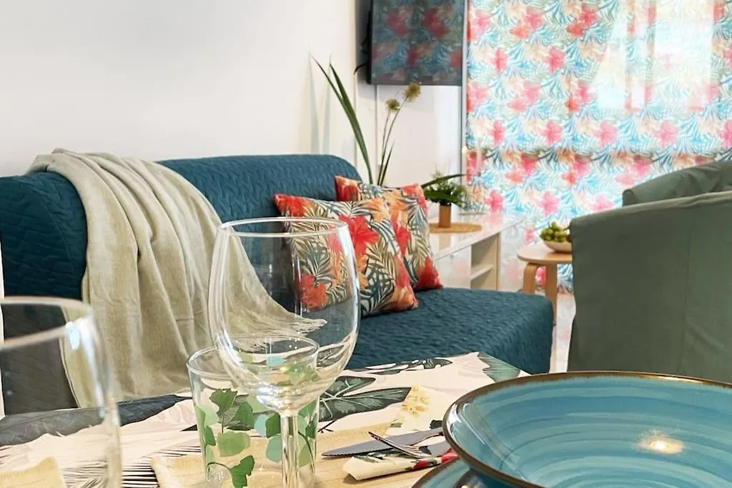 Tropical Holiday Apartment - Parking, Wifi, Ac Torremolinos Spagna