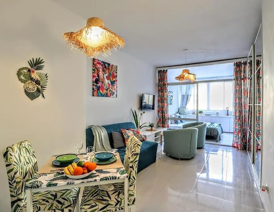 Tropical Holiday Apartment - Parking, Wifi, Ac Torremolinos