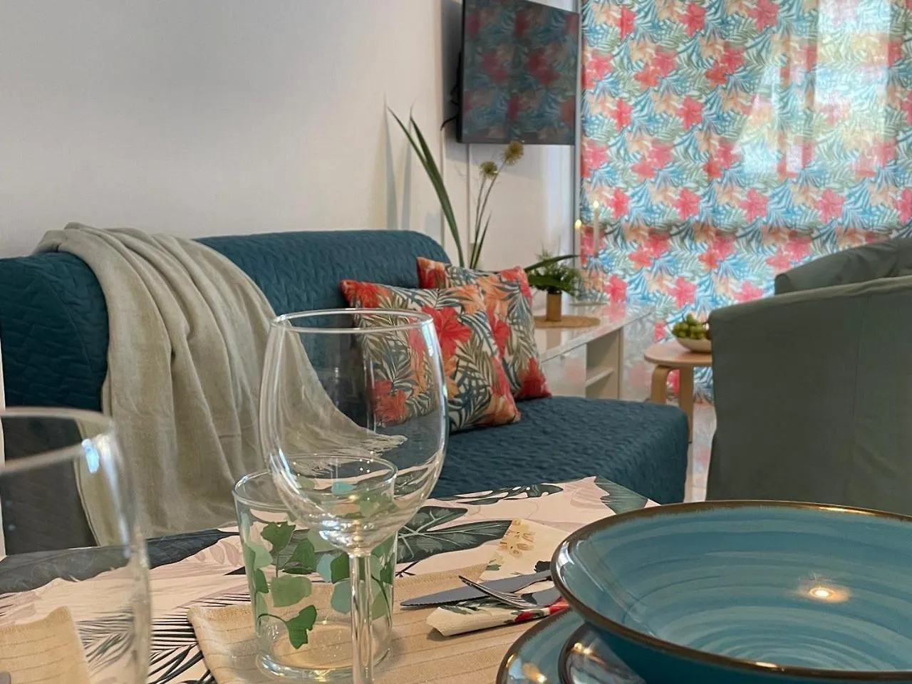 Tropical Holiday Apartment - Parking, Wifi, Ac Torremolinos