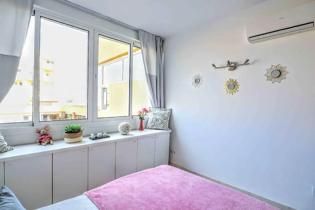 Tropical Holiday Apartment - Parking, Wifi, Ac Torremolinos Spain
