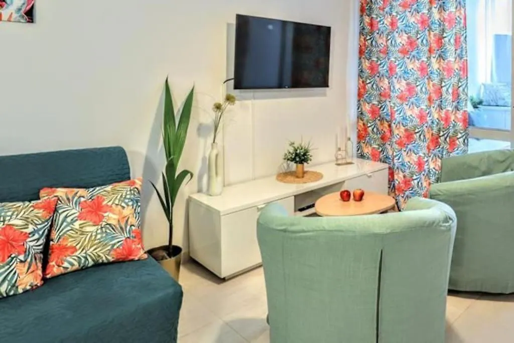 Tropical Holiday Apartment - Parking, Wifi, Ac Torremolinos